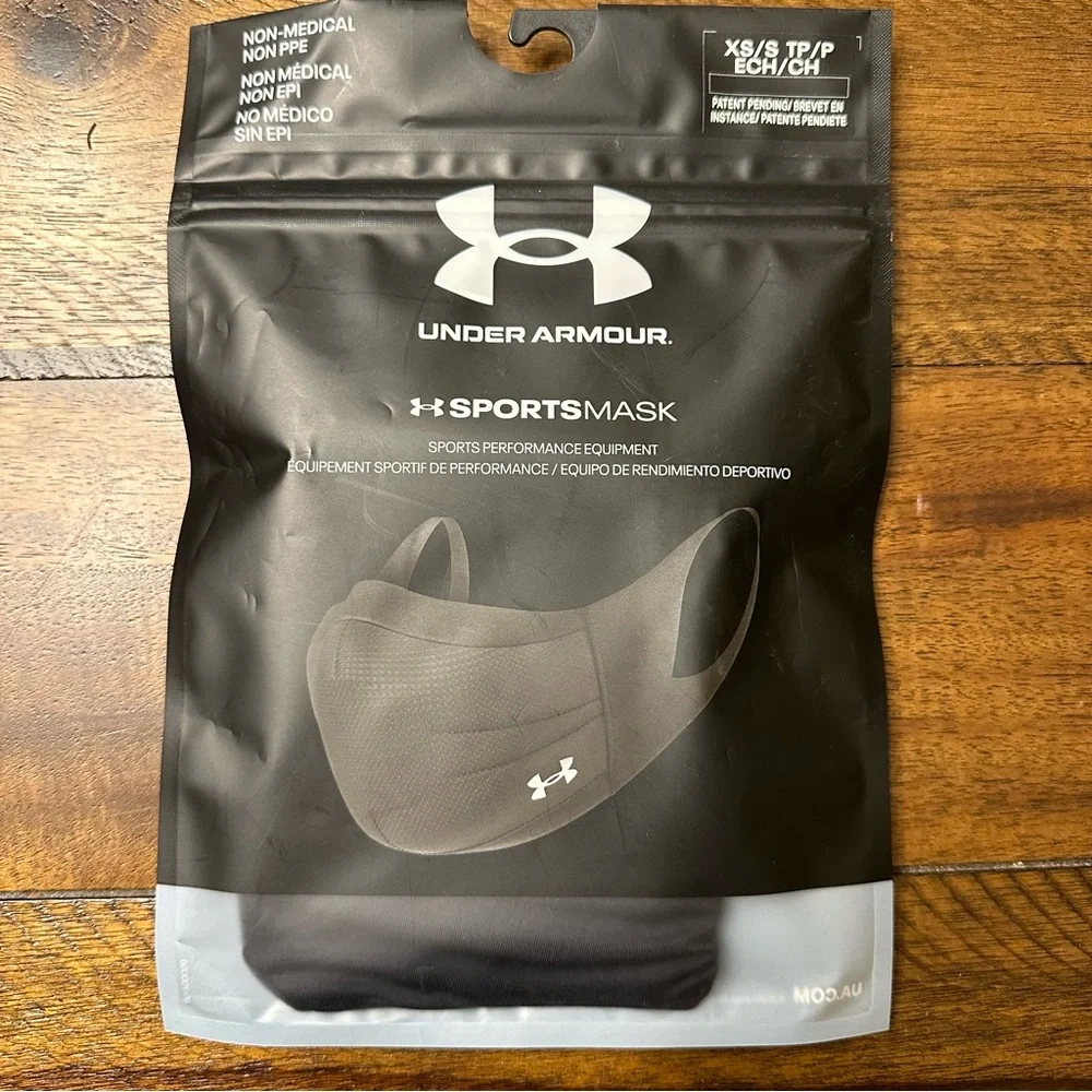 NWT UNDER ARMOUR SPORT MASK SIZE XS/S